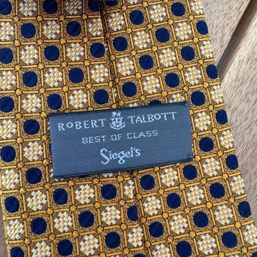 Robert Talbott Best of Class Silk Tie Gold Navy Geometric Pattern Made USA